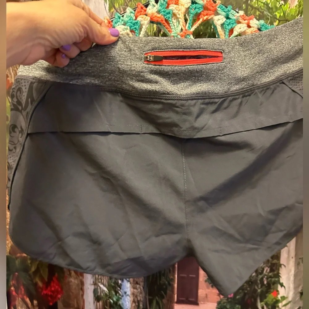🦋🌙 MPG‎ | Gray Paisley Yoga Athletic Shorts